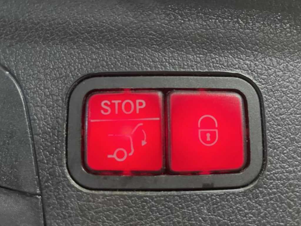 Mercedes Benz GLE Class - Vista 7