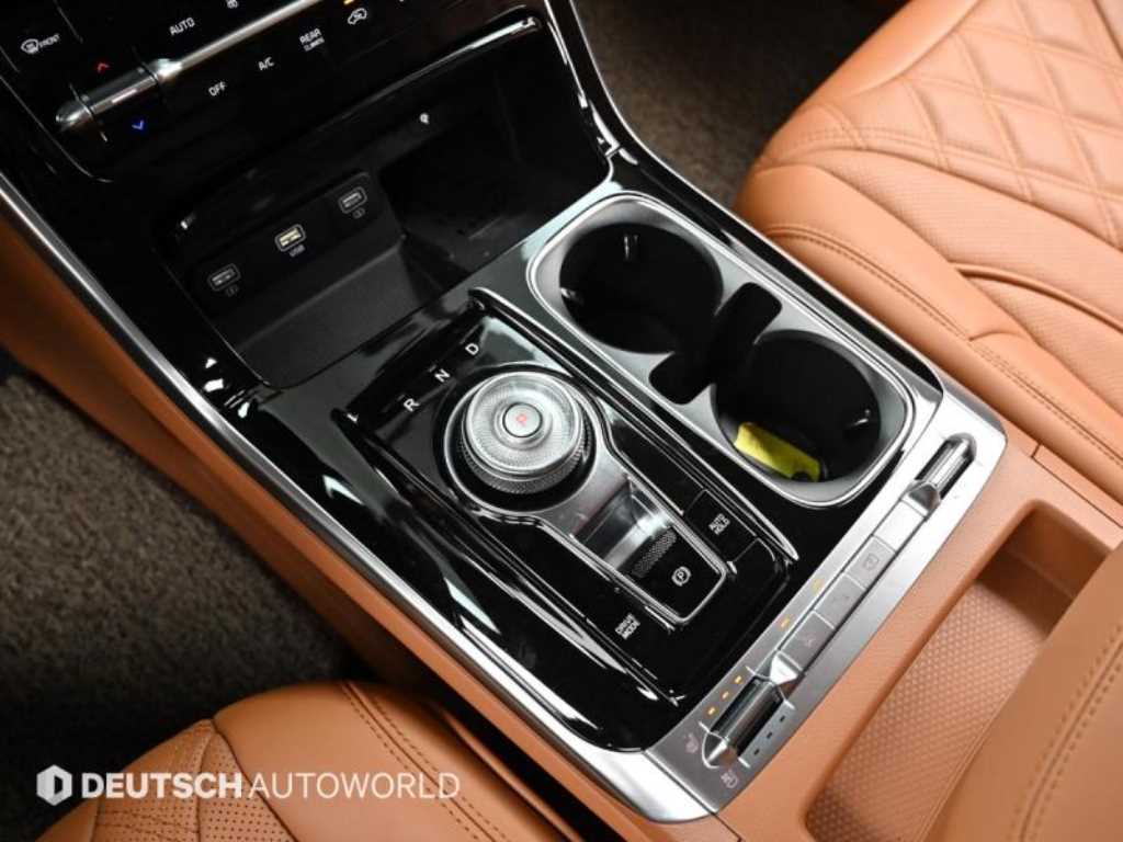 KIA Carnival - Vista 11