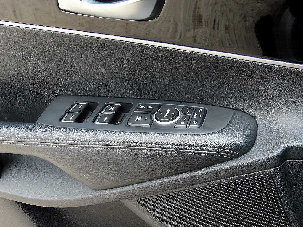 KIA Sorento - Vista 11