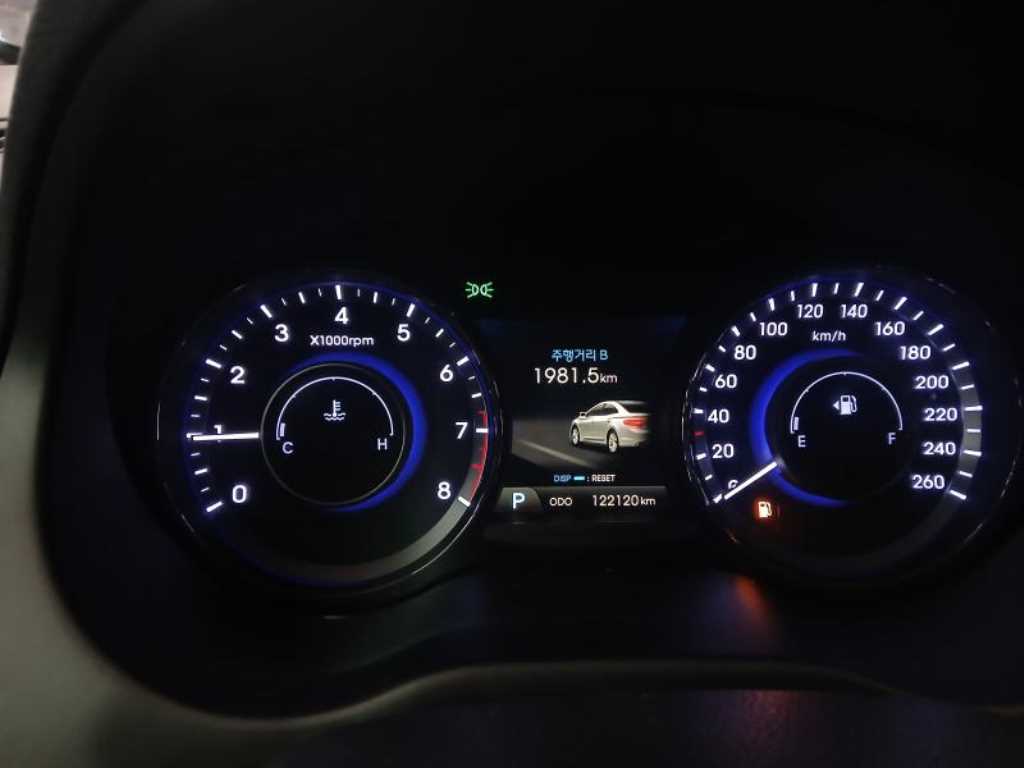 HYUNDAI Grandeur - Vista 9