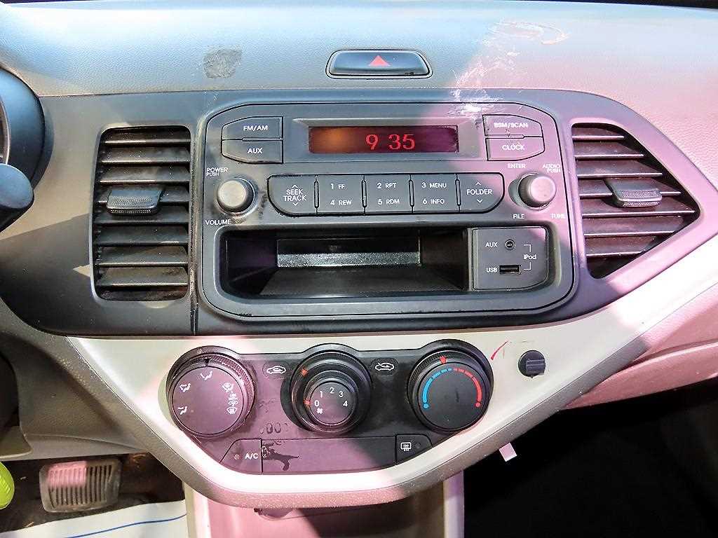 KIA Morning - Vista 12