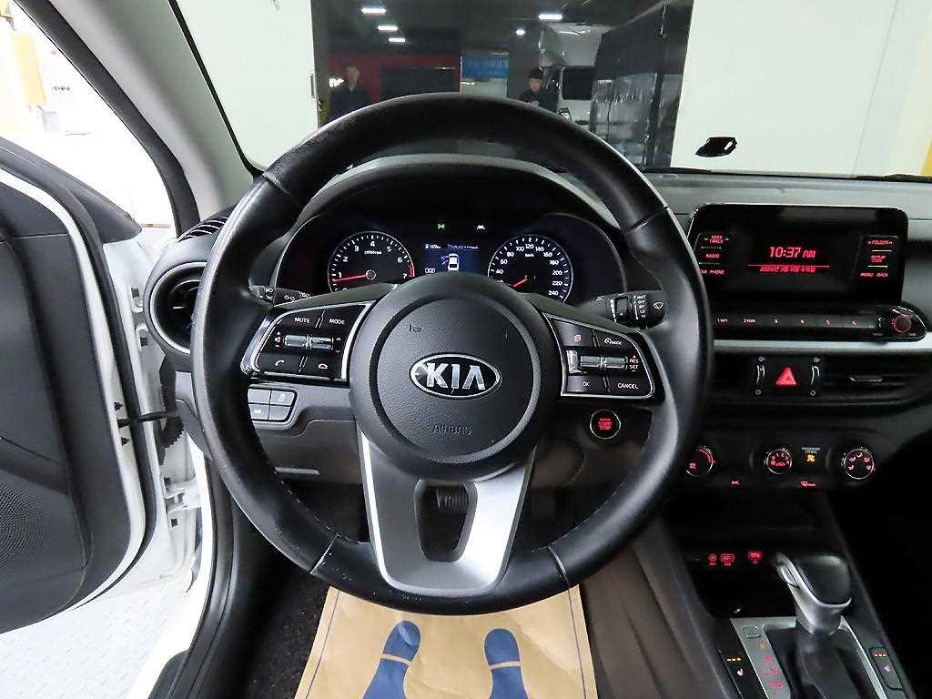 KIA K3 - Vista 9