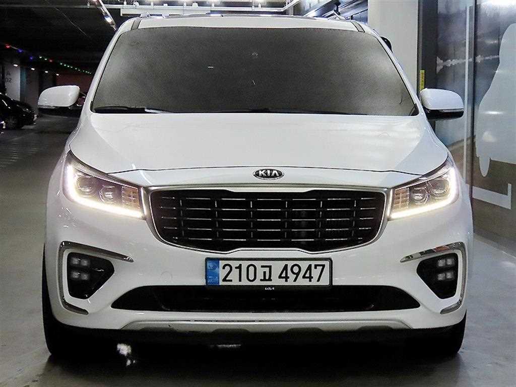 KIA Carnival - Vista 2