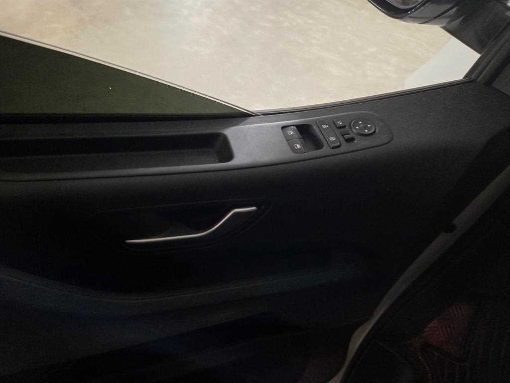 HYUNDAI Staria - Vista 10