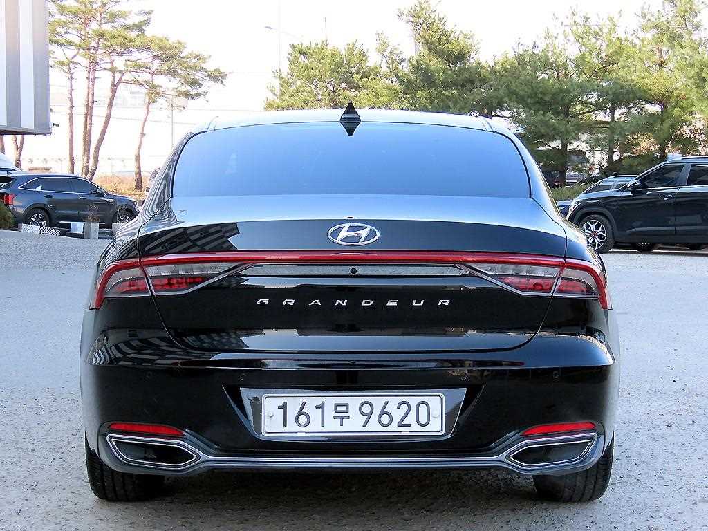HYUNDAI Grandeur - Vista 4