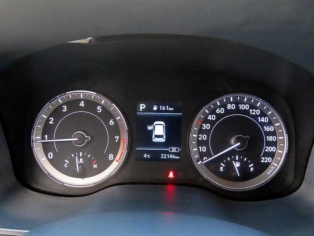 HYUNDAI Venue - Vista 9