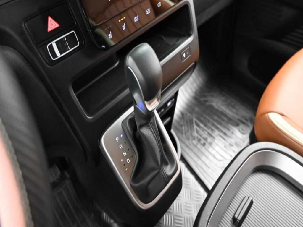 HYUNDAI Staria 2023 Blanco - Importación desde Corea - HF Imports Iquique - Foto 13