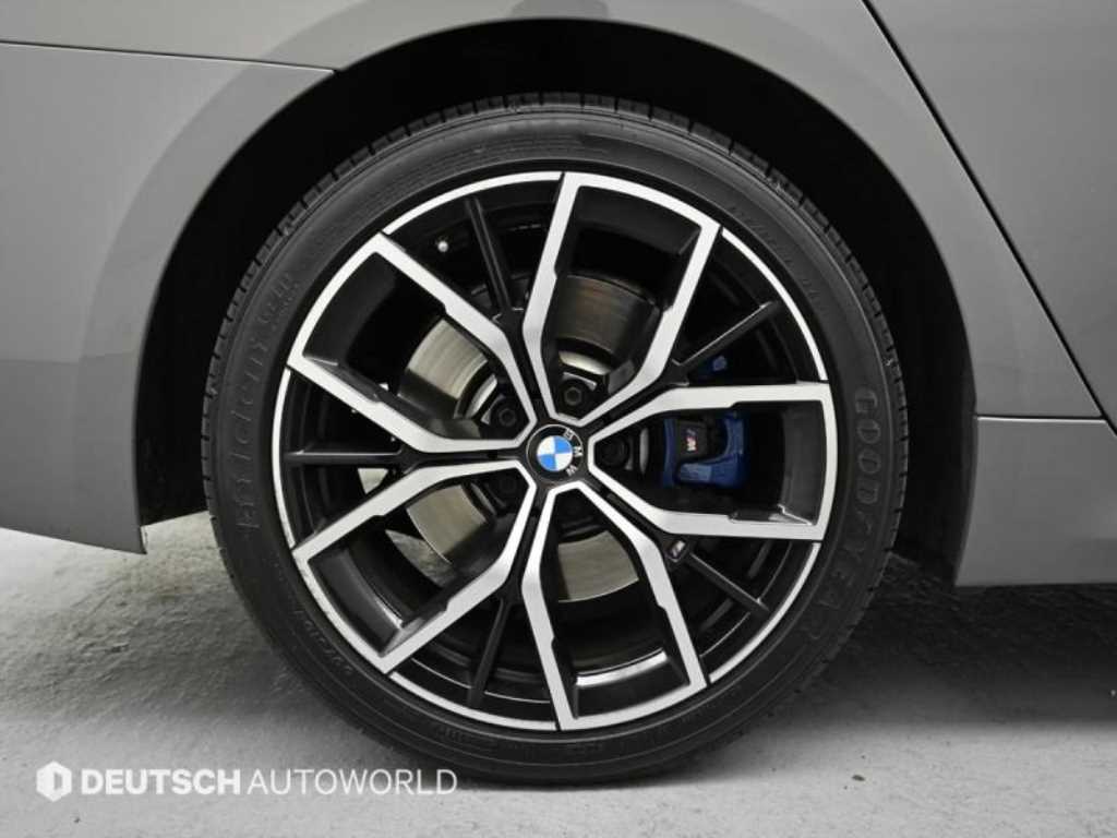 BMW 5 Series - Vista 5