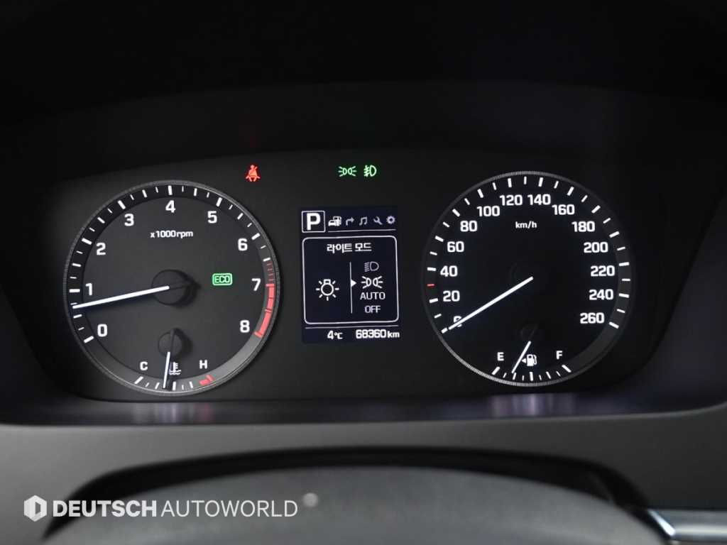 HYUNDAI Sonata - Vista 8