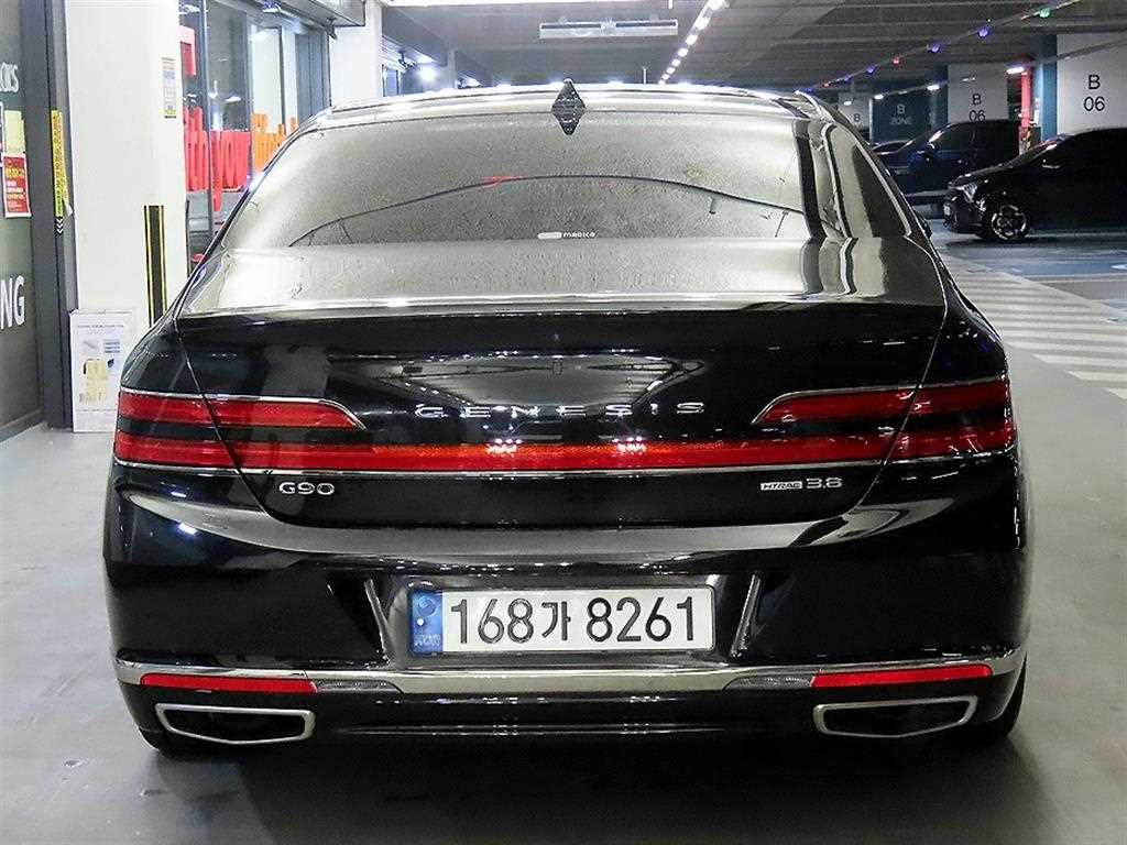 Genesis G90 - Vista 5