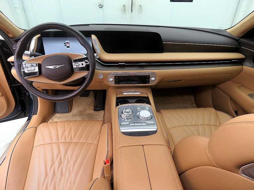 Genesis G90 - Vista 8