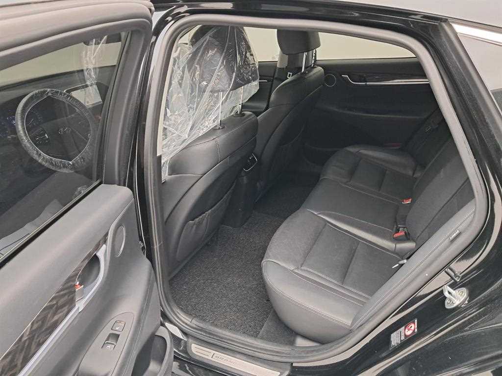 HYUNDAI Grandeur - Vista 12