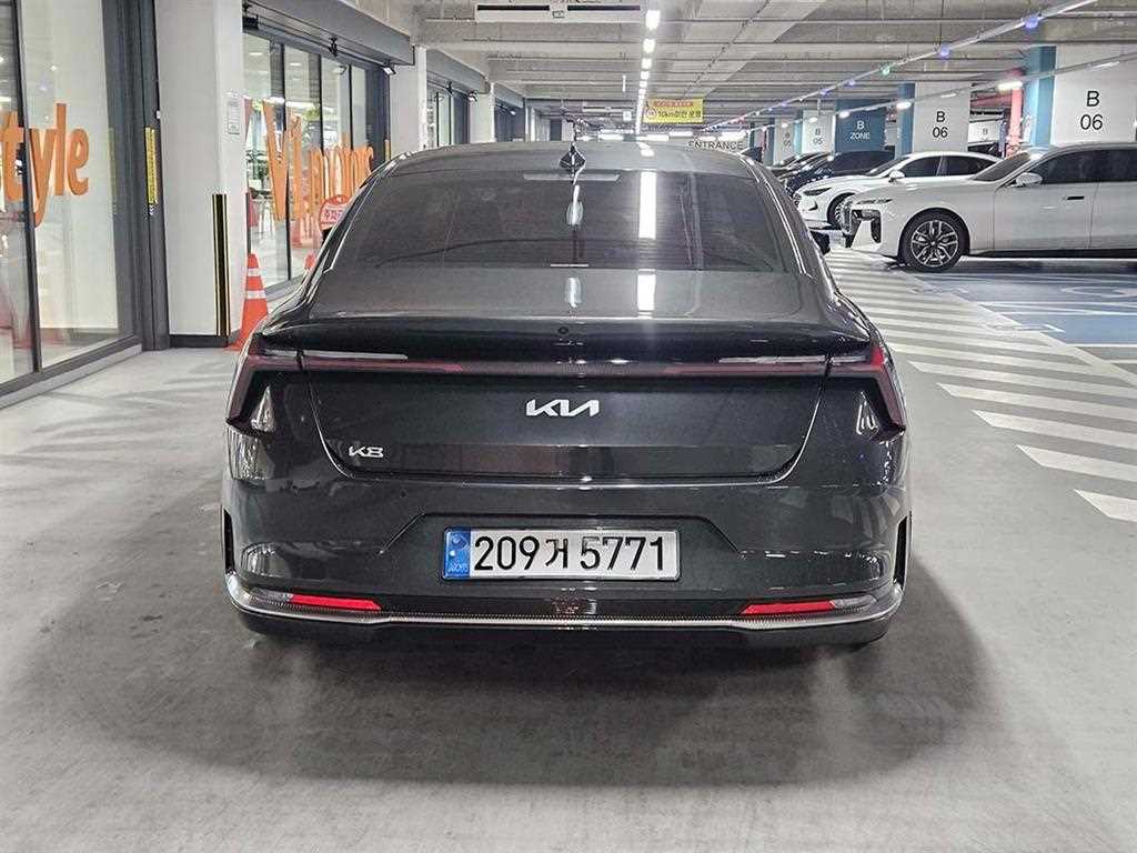 KIA K8 - Vista 5