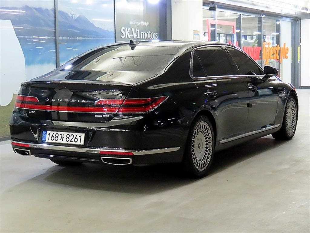 Genesis G90 - Vista 4
