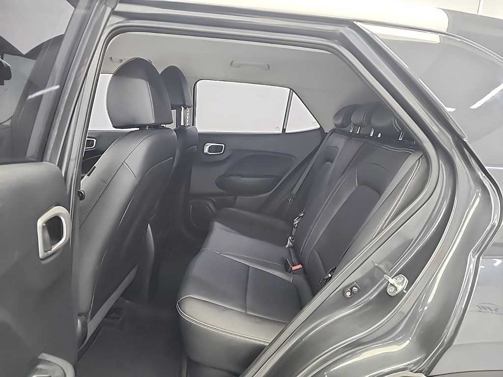 HYUNDAI Venue - Vista 12