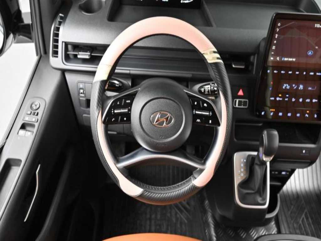 HYUNDAI Staria - Vista 10