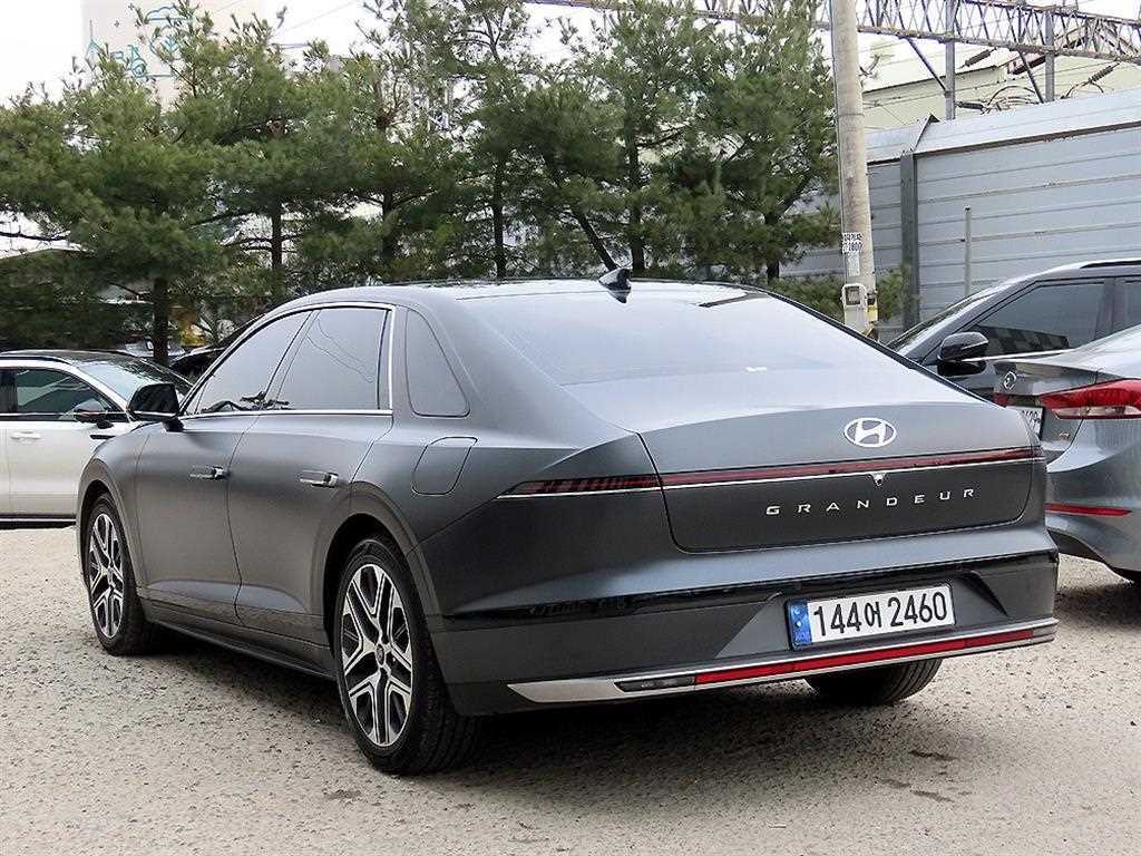 HYUNDAI Grandeur - Vista 6