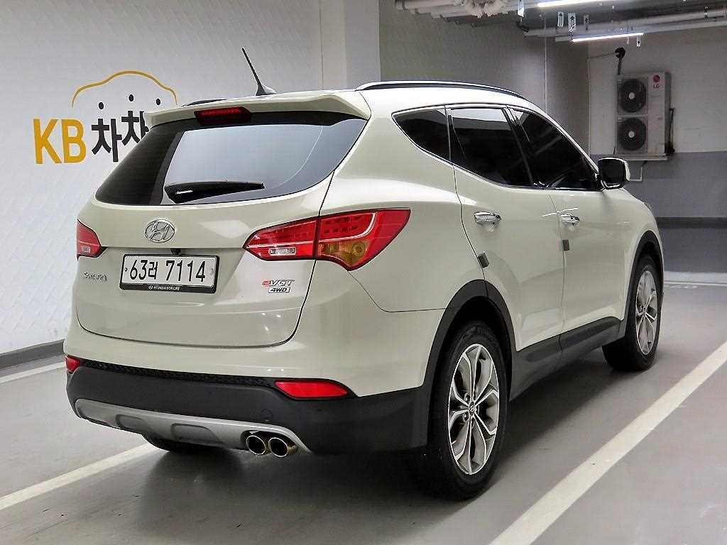HYUNDAI Santa Fe - Vista 4