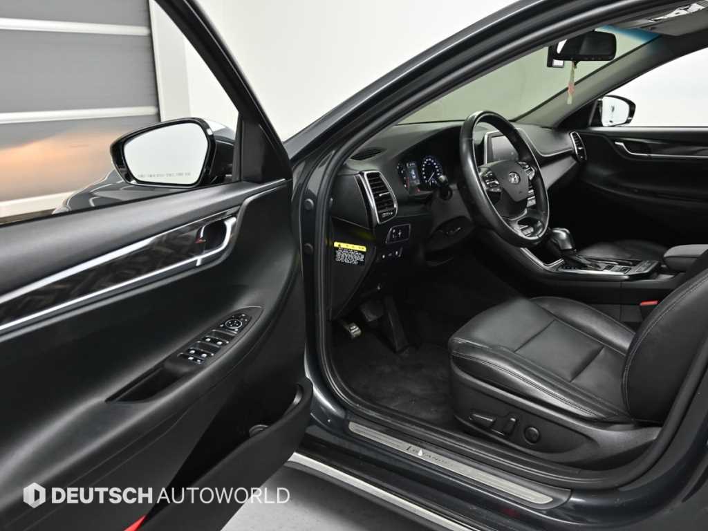 HYUNDAI Grandeur - Vista 11