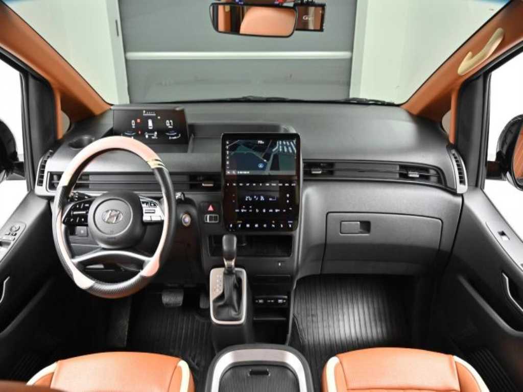 HYUNDAI Staria - Vista 5