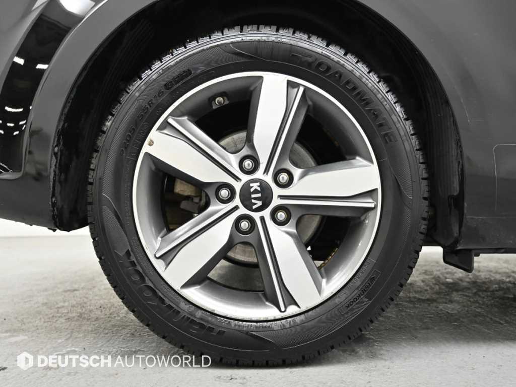 KIA K3 - Vista 5