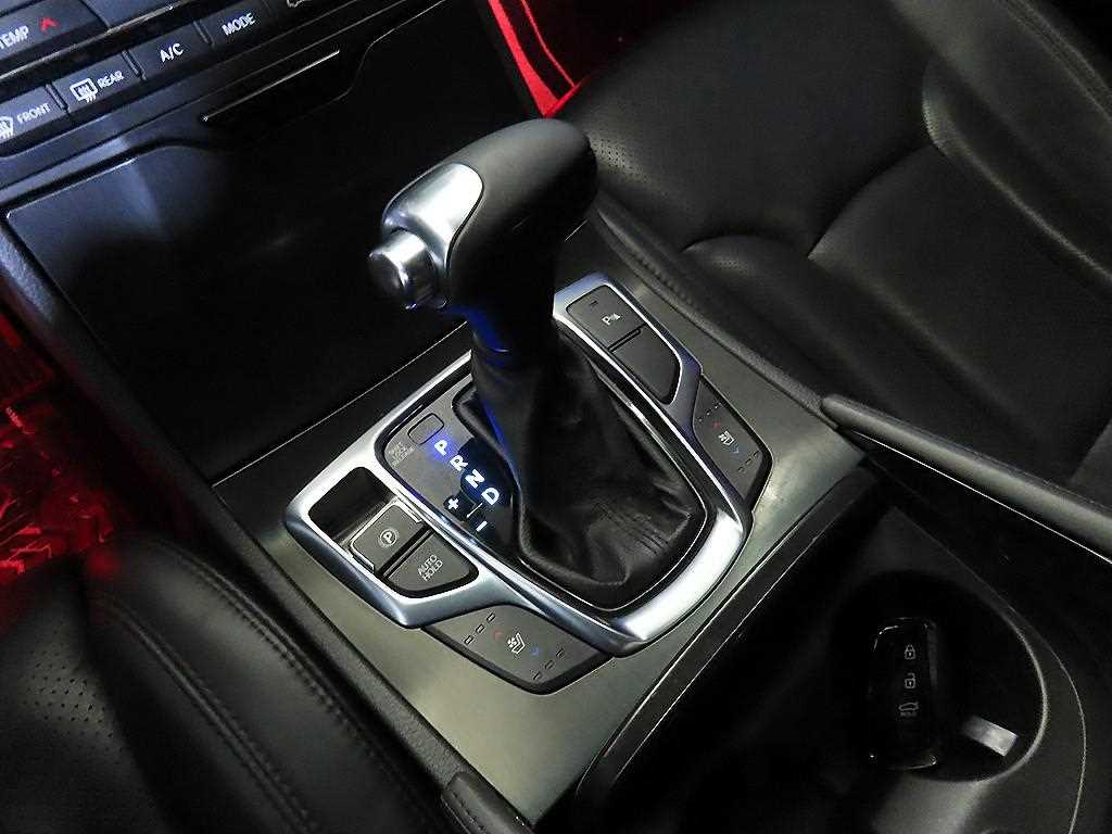 HYUNDAI Grandeur - Vista 12