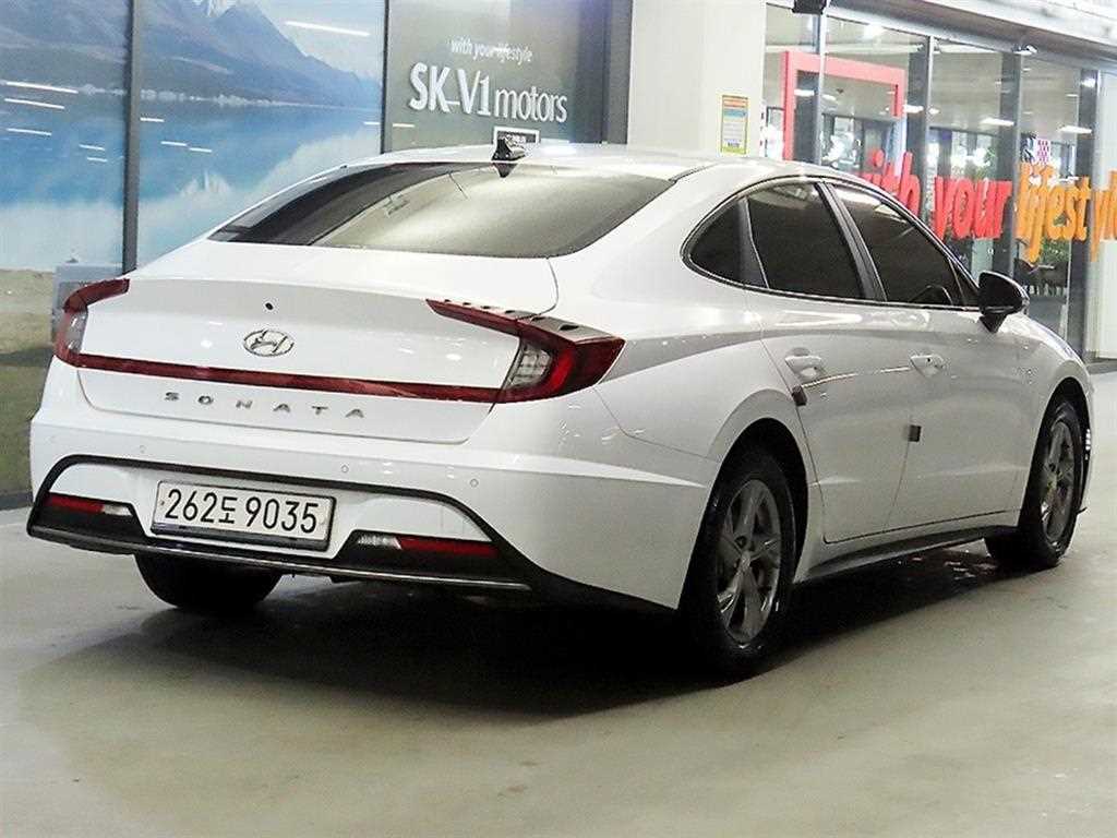 HYUNDAI Sonata - Vista 4