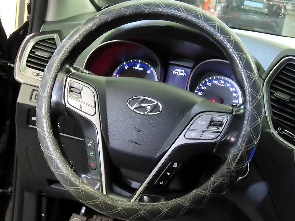 HYUNDAI Santa Fe - Vista 8