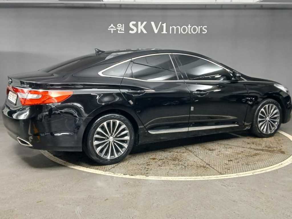HYUNDAI Grandeur - Vista 4