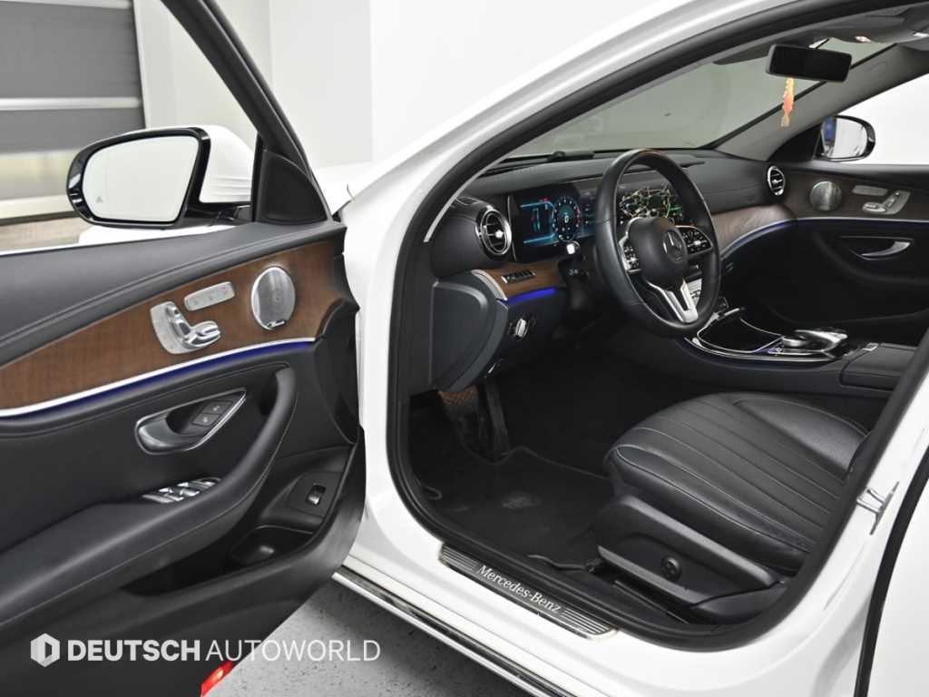 Mercedes Benz E class - Vista 11