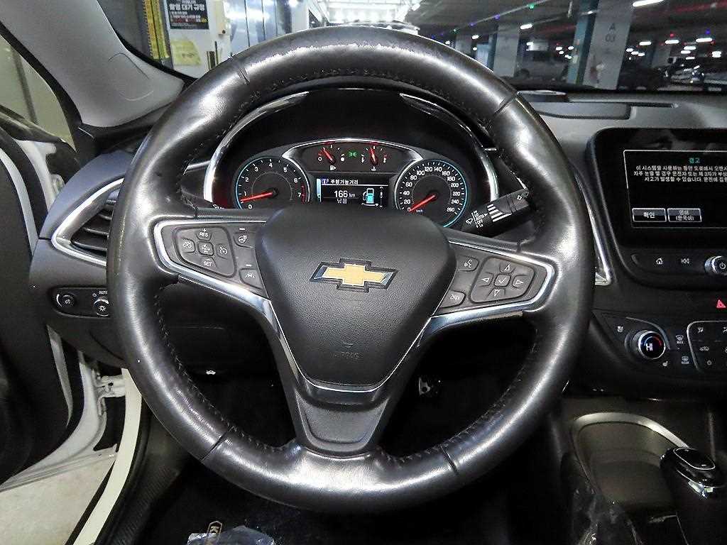 Chevrolet Malibu - Vista 8