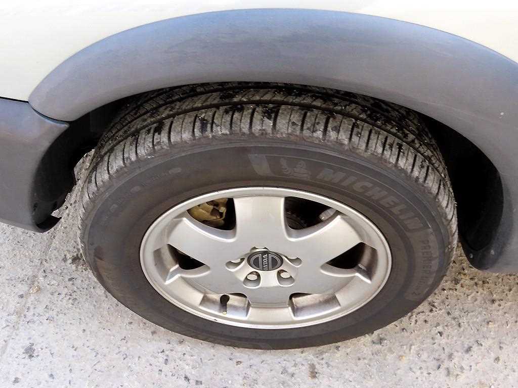 Volvo XC70 2004 Plateado - Importación desde Corea - HF Imports Iquique - Foto 19