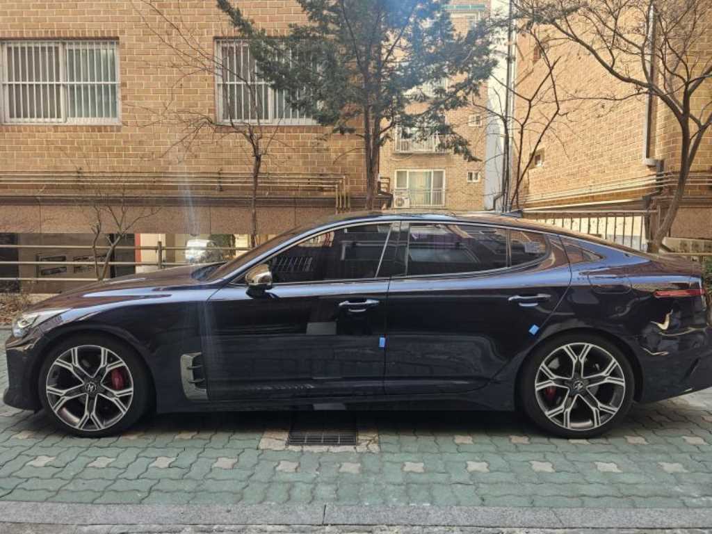 KIA Stinger - Vista 2