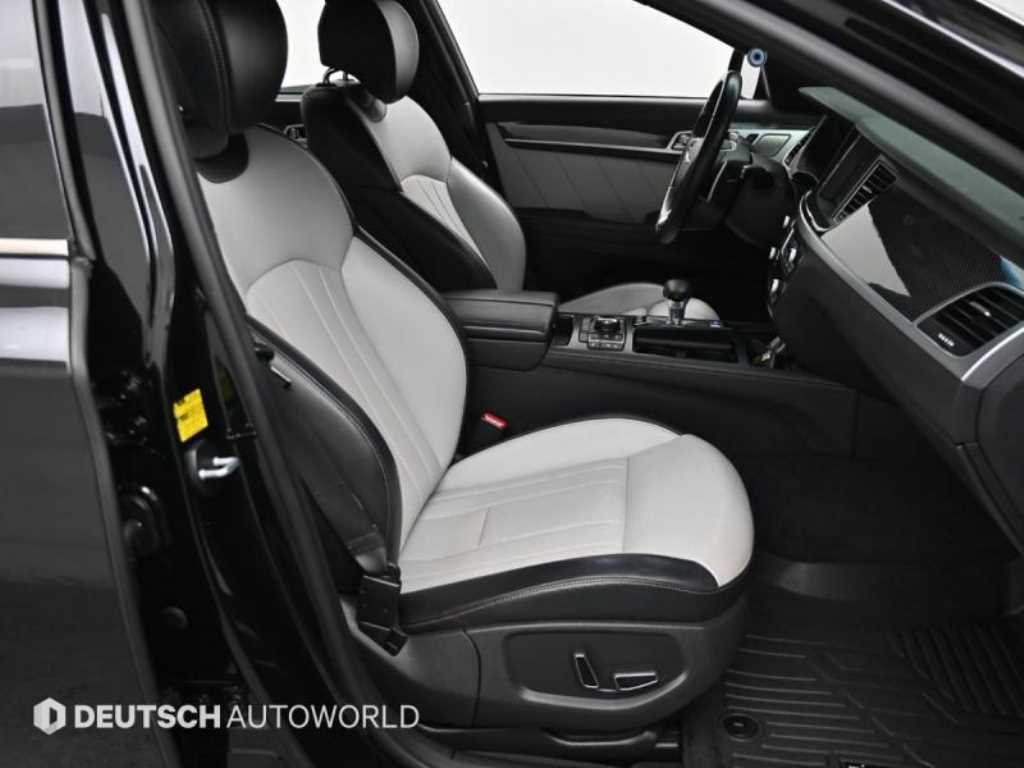 Genesis G80 - Vista 10