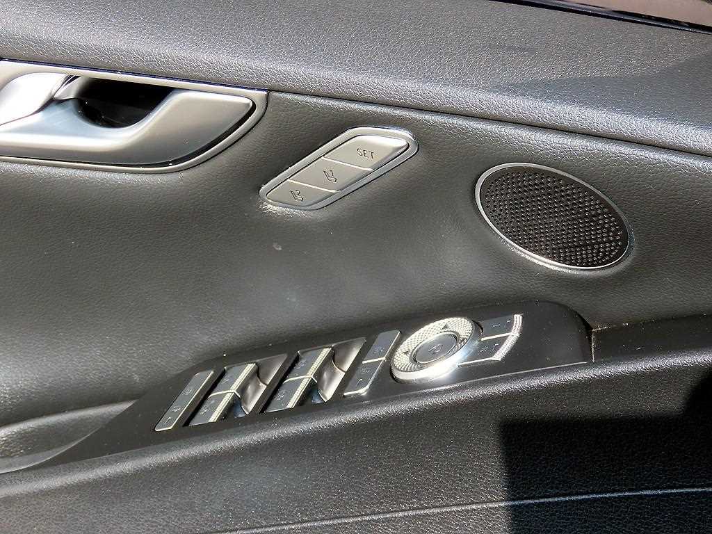 Genesis G80 - Vista 11