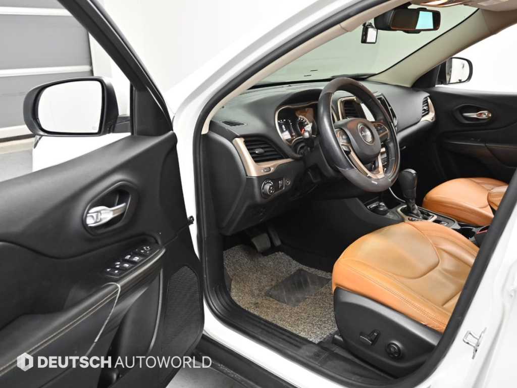 Jeep Cherokee - Vista 11