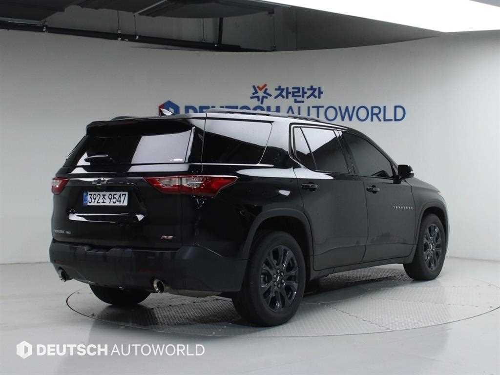 Chevrolet Travers - Vista 2