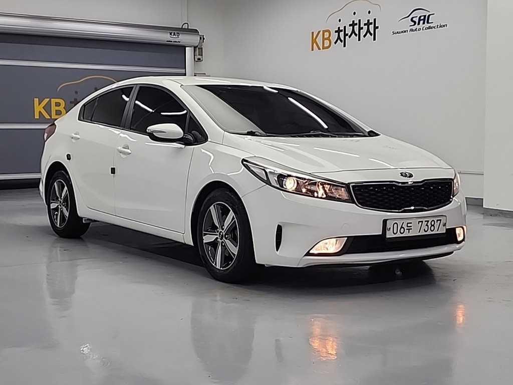 KIA K3 - Vista 4