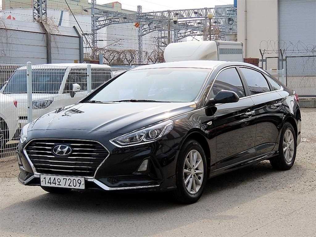 HYUNDAI Sonata - Vista 2