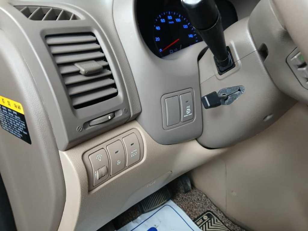 KIA Carnival - Vista 11