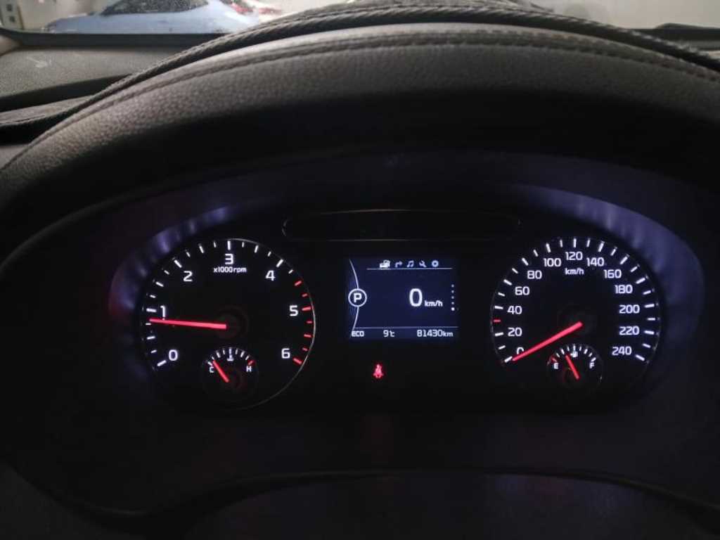 KIA Sorento - Vista 9