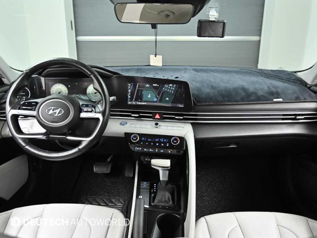 HYUNDAI Avante - Vista 7