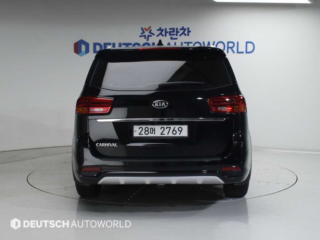 KIA Carnival - Vista 4