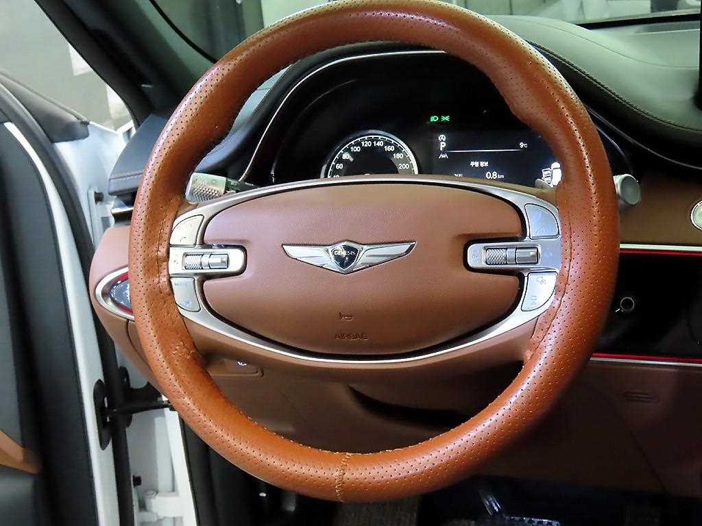 Genesis GV70 - Vista 9