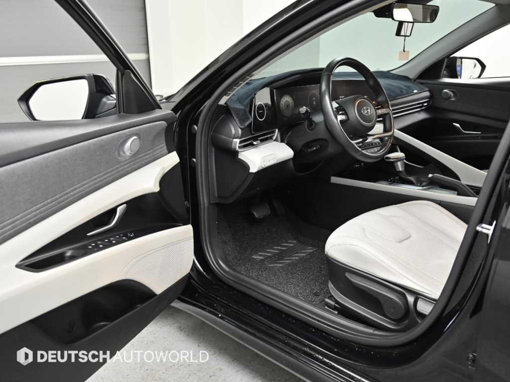 HYUNDAI Avante - Vista 11