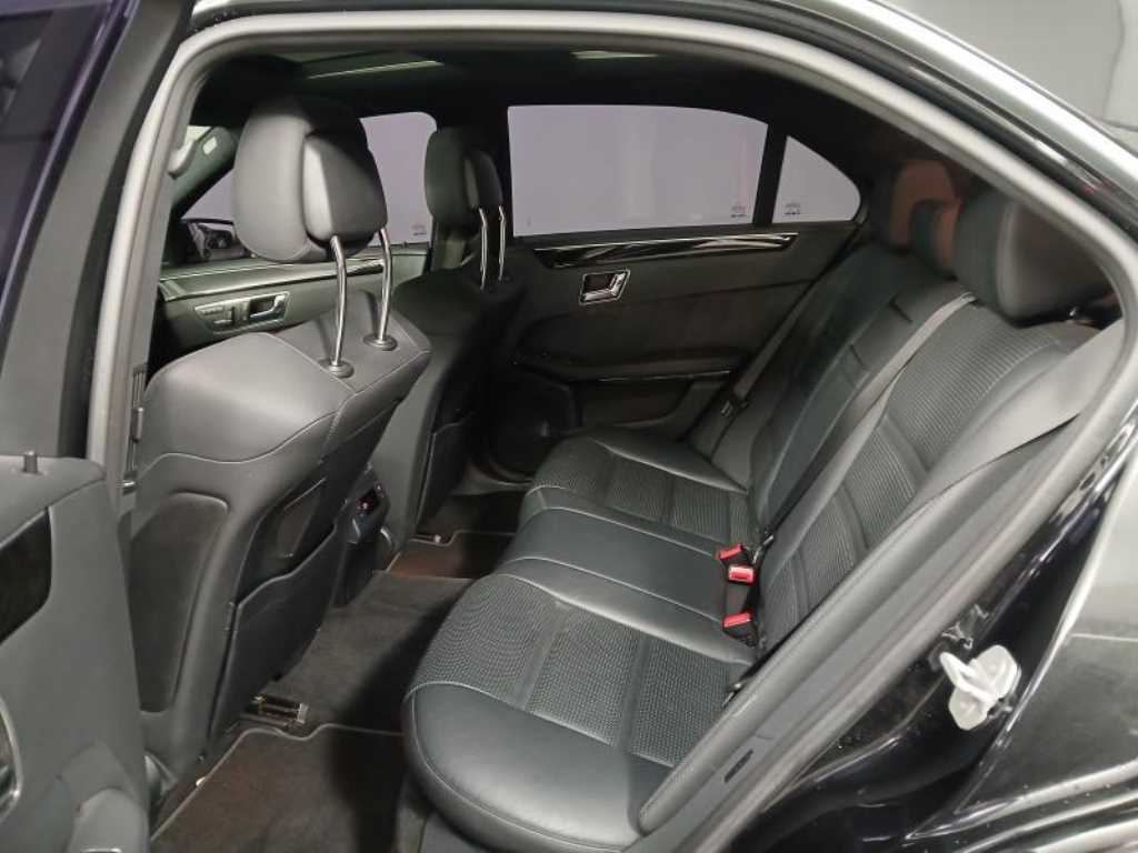 Mercedes Benz E class - Vista 7