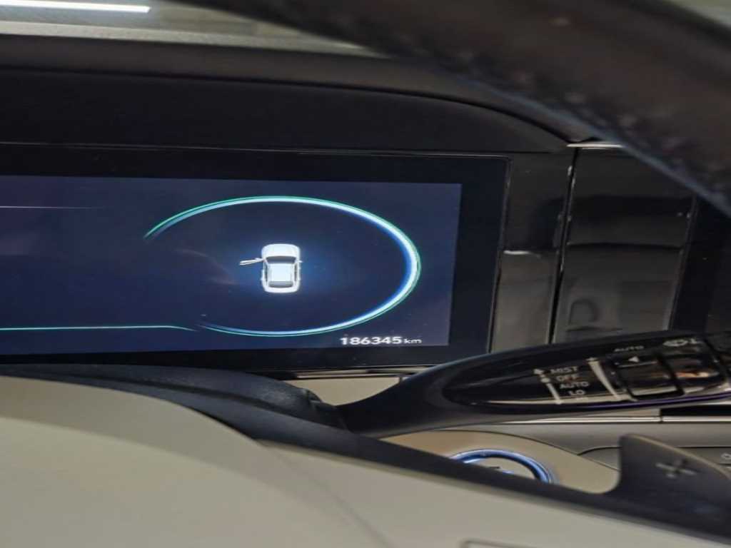 HYUNDAI Grandeur - Vista 5