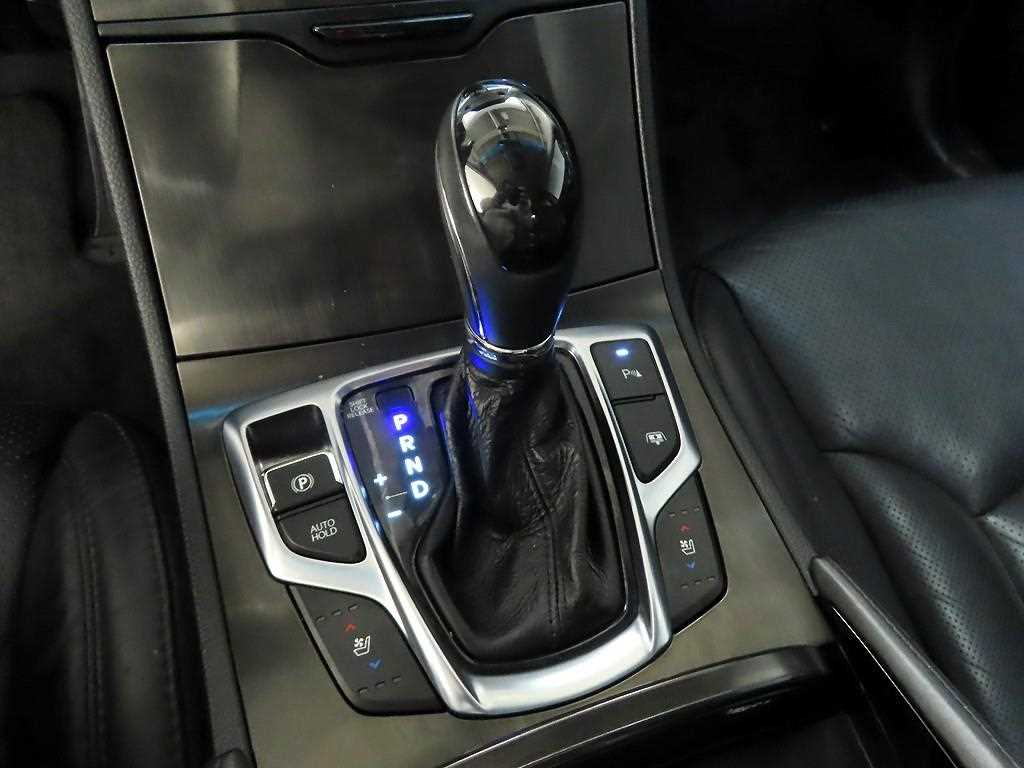 HYUNDAI Grandeur - Vista 10