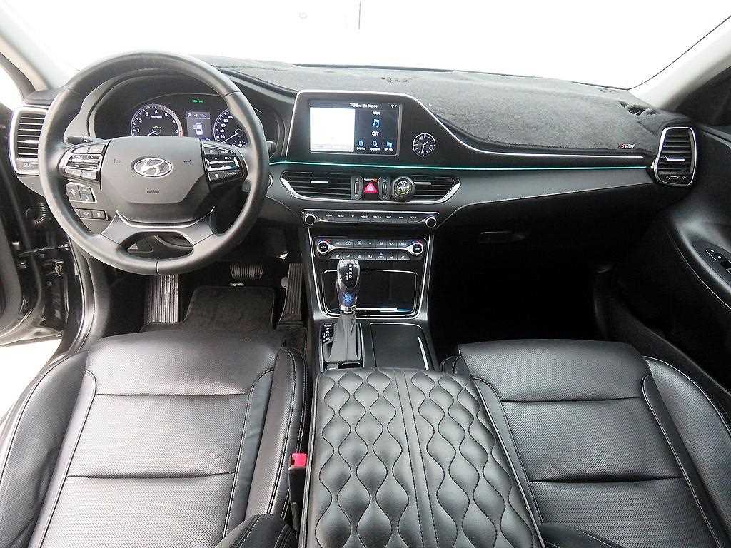 HYUNDAI Grandeur - Vista 8