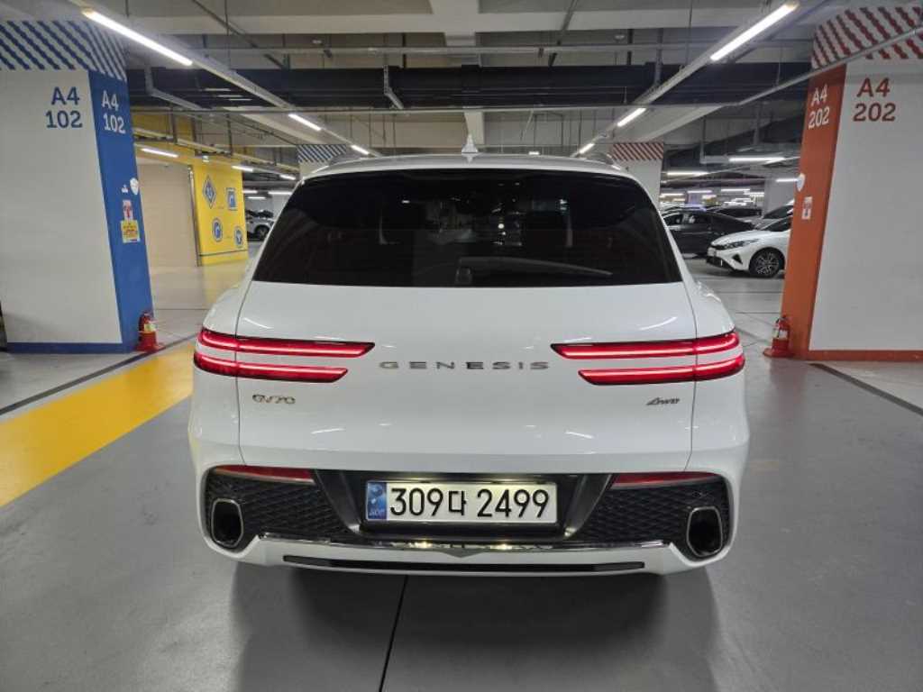 Genesis GV70 - Vista 4